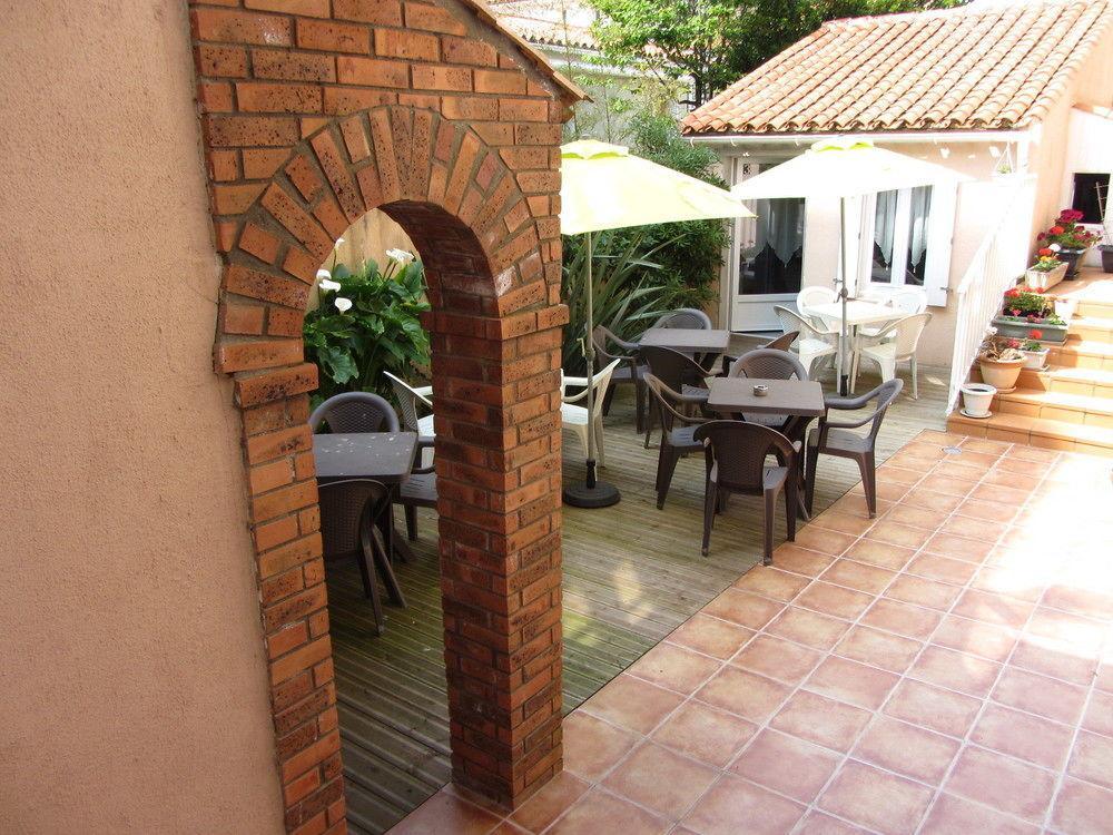 Hotel & Cantine De La Plage Les Sables-dʼOlonne Exterior foto